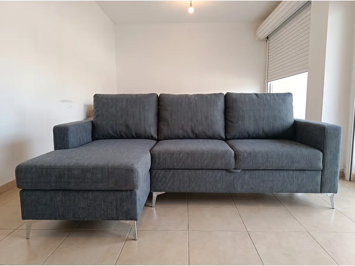 Sofá Cama Esquinero con Chaise en vista frontal, fabricado en Córdoba
